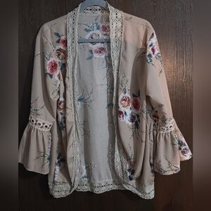 Stylish Lace Trim Kimono Top
